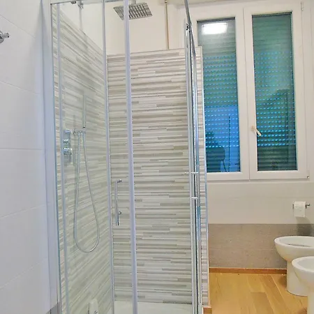 Fiori Sul Mare 公寓 *