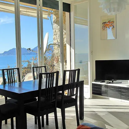 Fiori Sul Mare 公寓 *